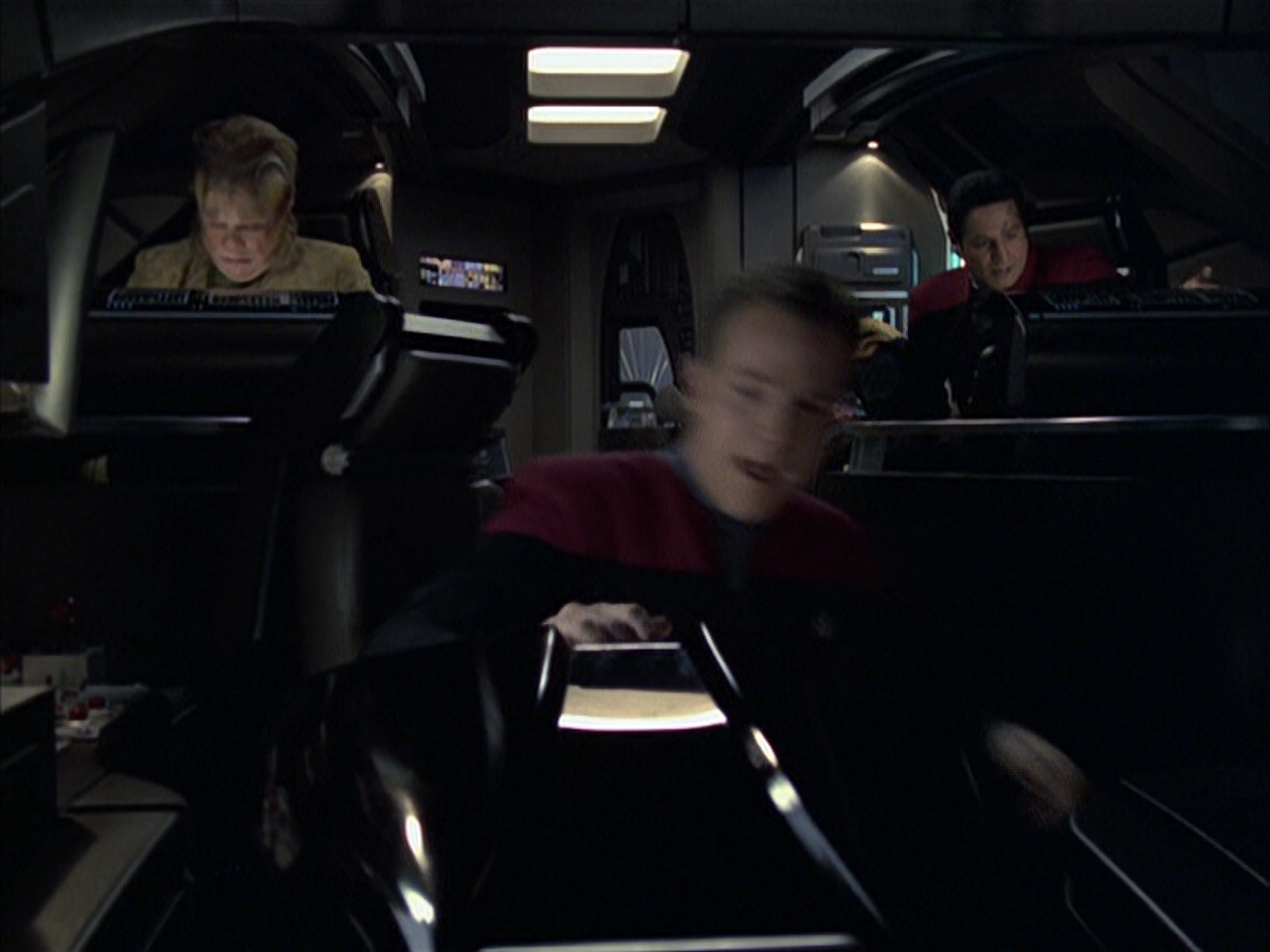 extant_StarTrek_VOY_6x16-Collective_00130.jpg