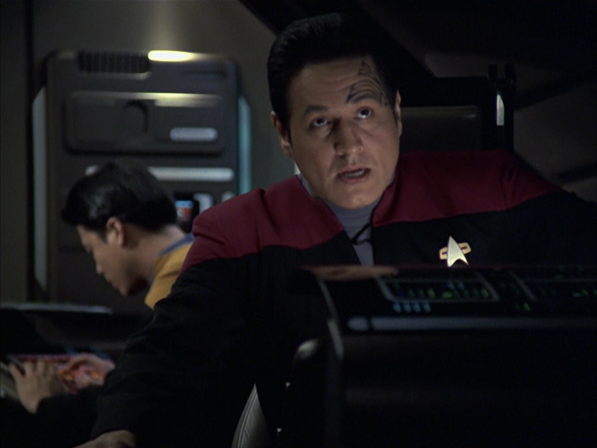 extant_StarTrek_VOY_6x16-Collective_00296.jpg