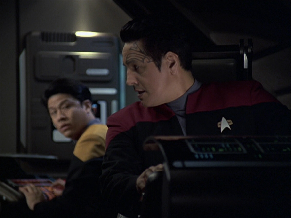 extant_StarTrek_VOY_6x16-Collective_00315.jpg