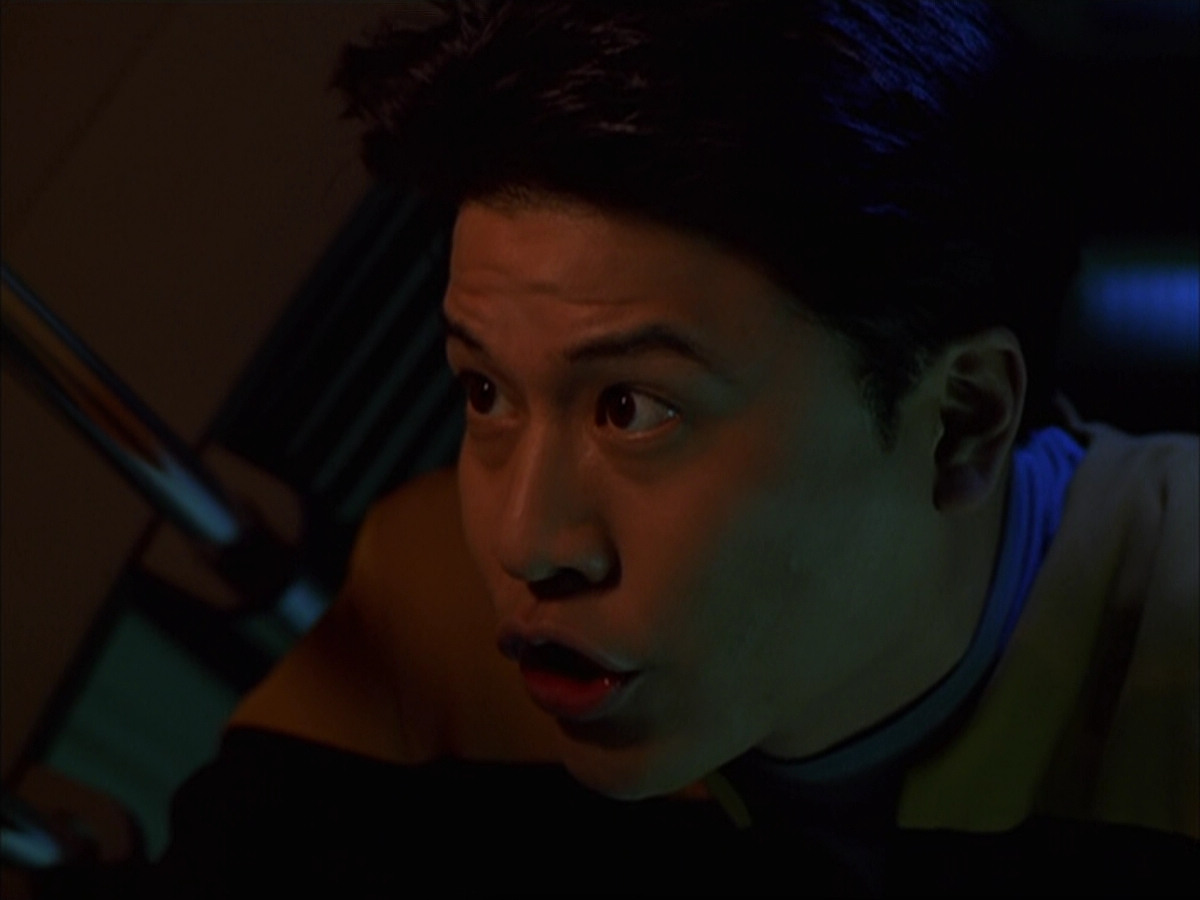 extant_StarTrek_VOY_6x16-Collective_00334.jpg