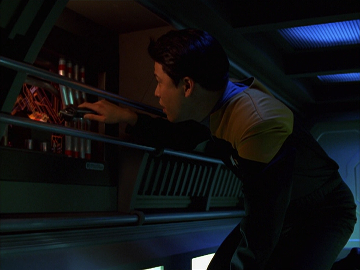 extant_StarTrek_VOY_6x16-Collective_00335.jpg