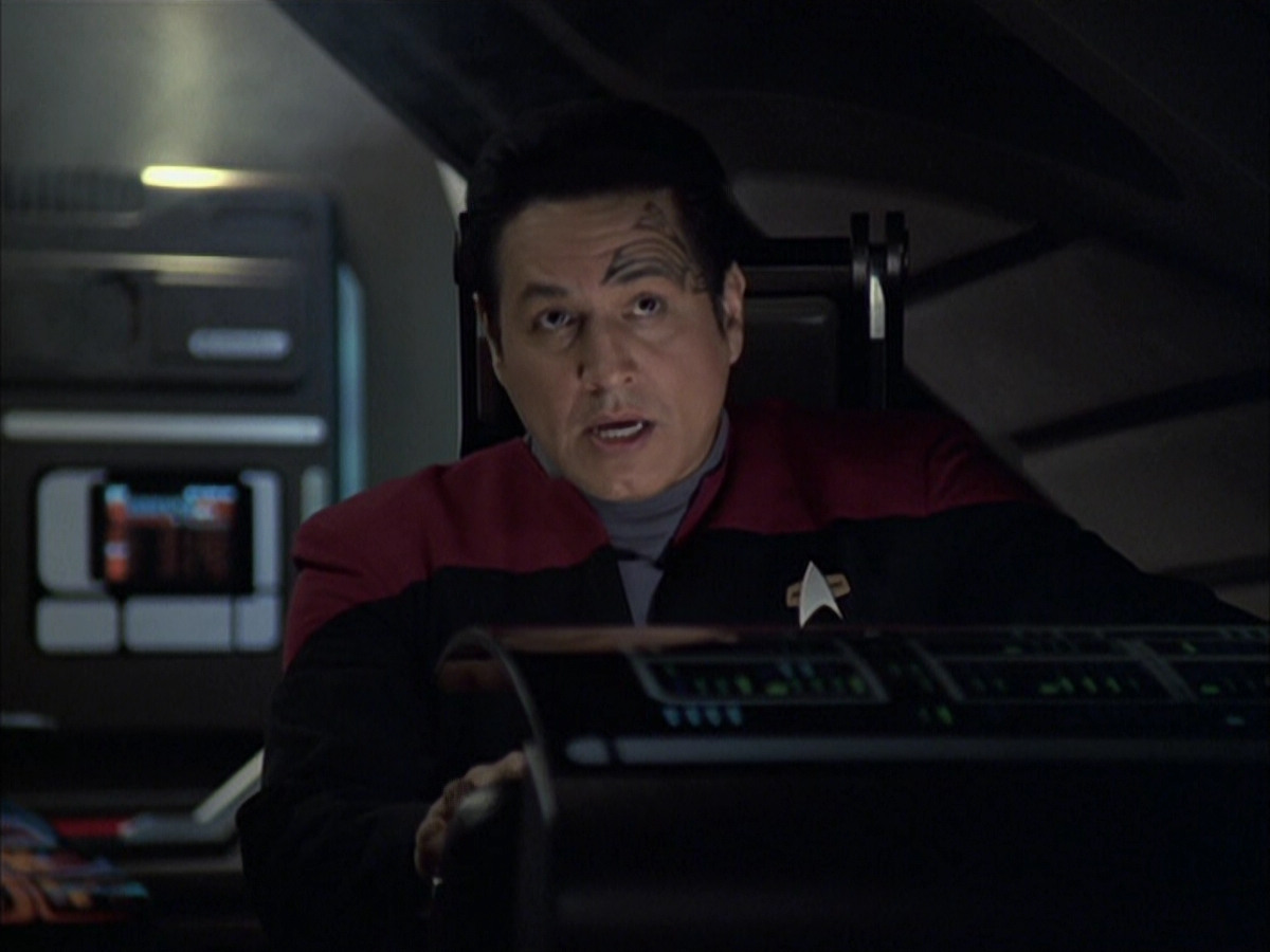extant_StarTrek_VOY_6x16-Collective_00345.jpg