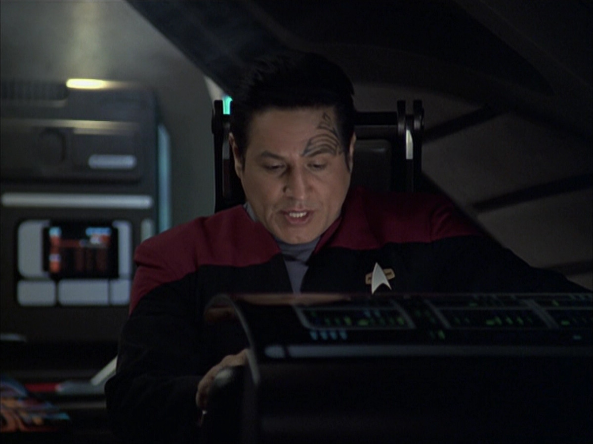 extant_StarTrek_VOY_6x16-Collective_00347.jpg