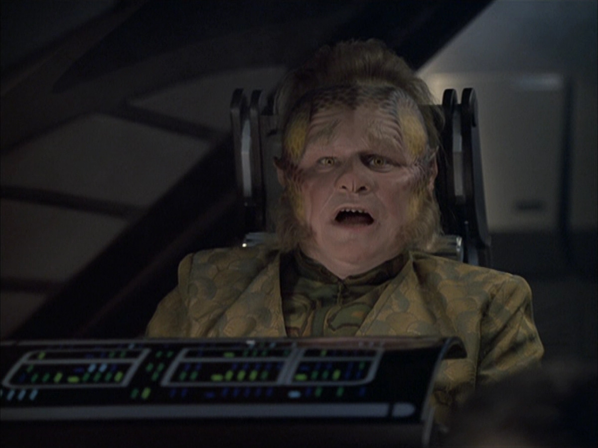 extant_StarTrek_VOY_6x16-Collective_00363.jpg