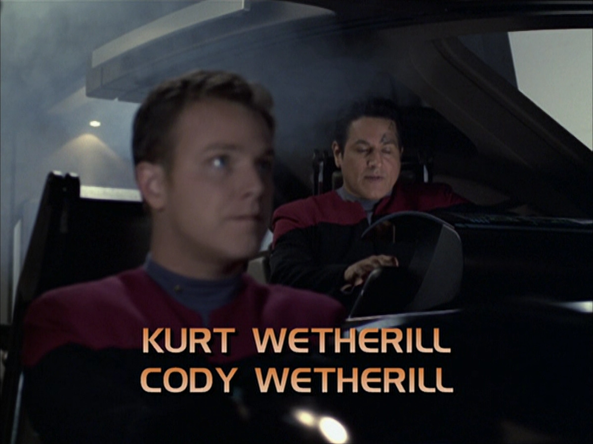 extant_StarTrek_VOY_6x16-Collective_00368.jpg