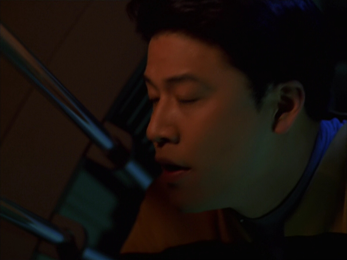 extant_StarTrek_VOY_6x16-Collective_00379.jpg