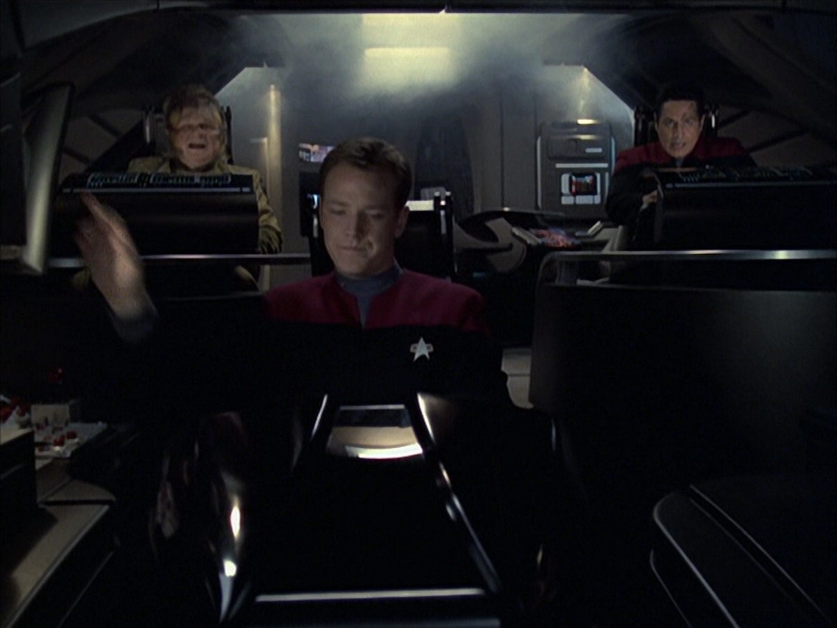 extant_StarTrek_VOY_6x16-Collective_00388.jpg