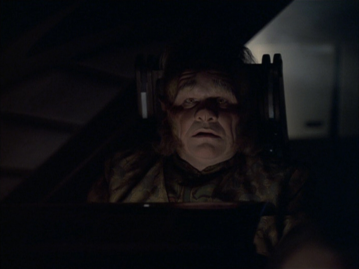 extant_StarTrek_VOY_6x16-Collective_00406.jpg