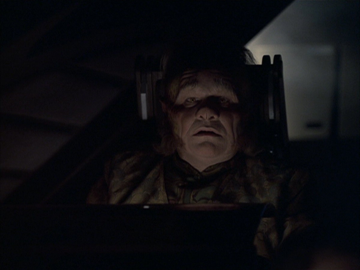 extant_StarTrek_VOY_6x16-Collective_00407.jpg