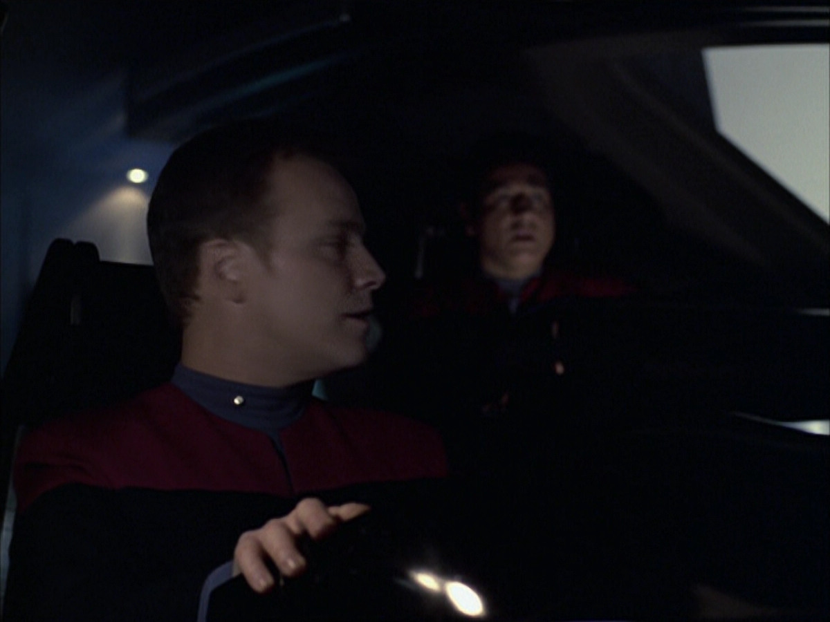 extant_StarTrek_VOY_6x16-Collective_00409.jpg