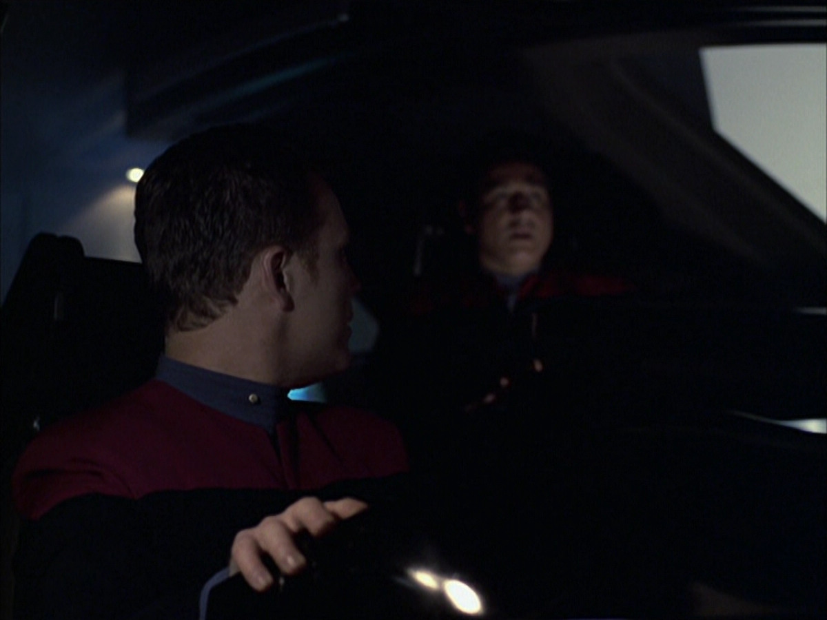 extant_StarTrek_VOY_6x16-Collective_00410.jpg