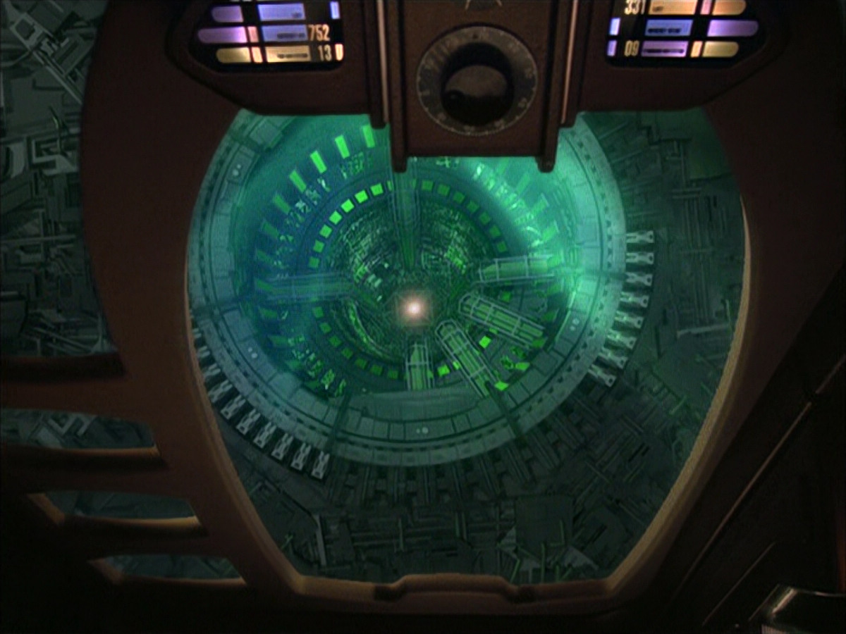 extant_StarTrek_VOY_6x16-Collective_00416.jpg