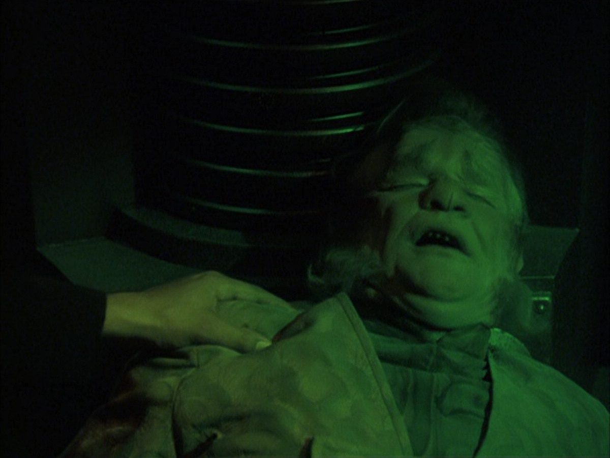 extant_StarTrek_VOY_6x16-Collective_00442.jpg