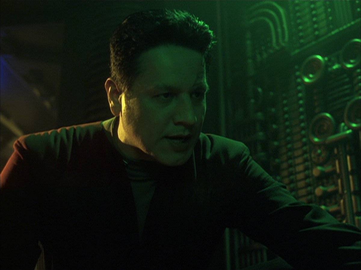 extant_StarTrek_VOY_6x16-Collective_00447.jpg