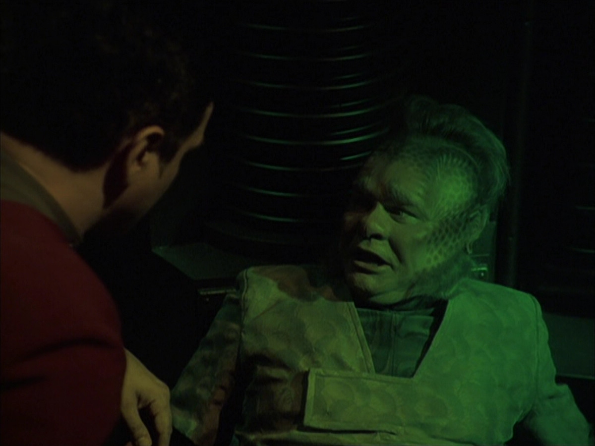 extant_StarTrek_VOY_6x16-Collective_00454.jpg