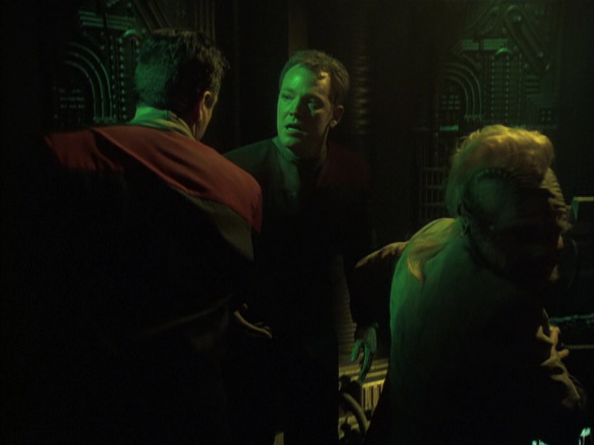 extant_StarTrek_VOY_6x16-Collective_00477.jpg