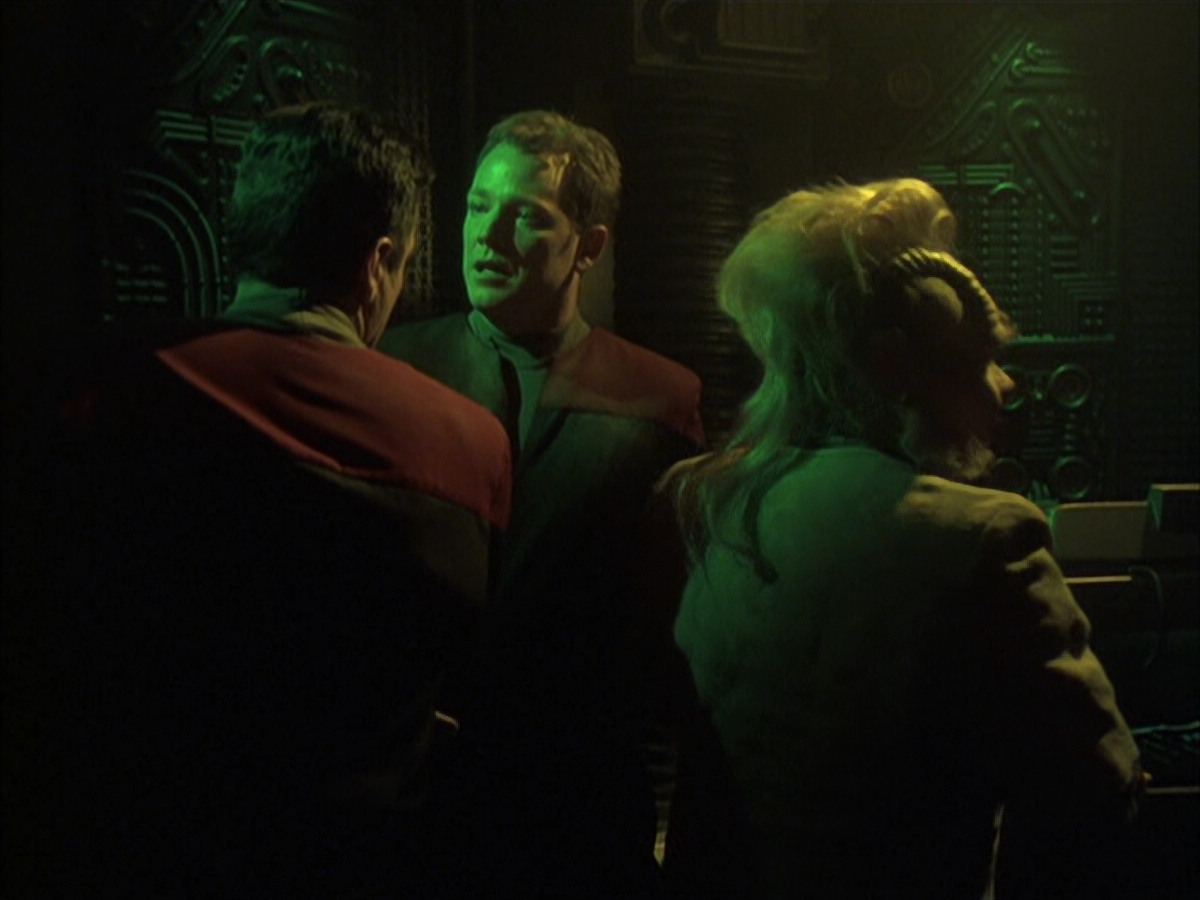 extant_StarTrek_VOY_6x16-Collective_00478.jpg