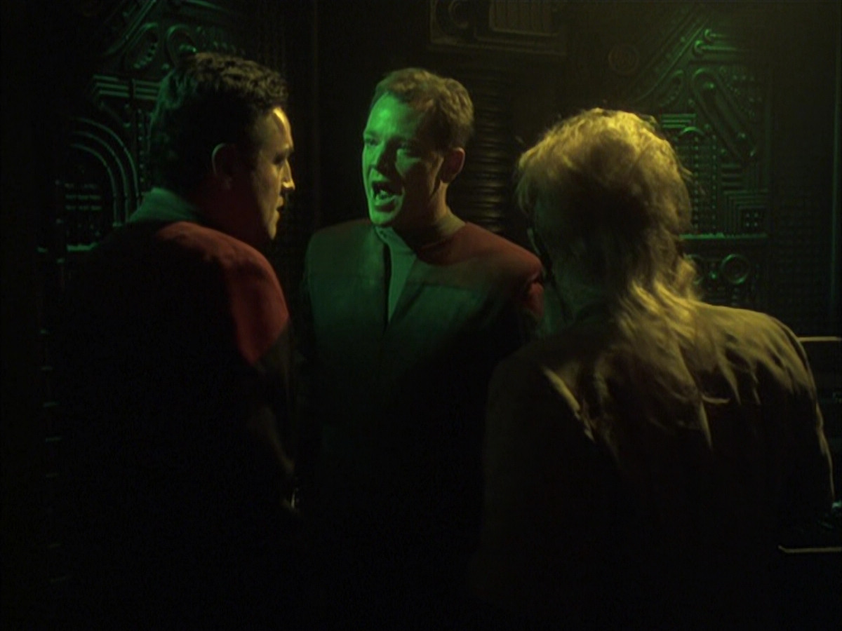 extant_StarTrek_VOY_6x16-Collective_00482.jpg