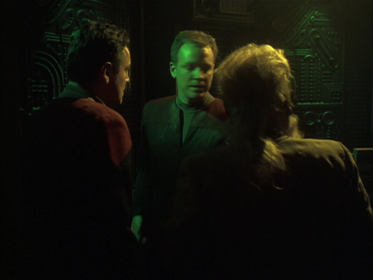 extant_StarTrek_VOY_6x16-Collective_00486.jpg