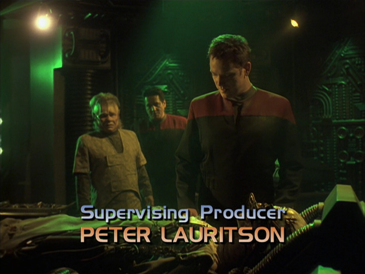 extant_StarTrek_VOY_6x16-Collective_00497.jpg