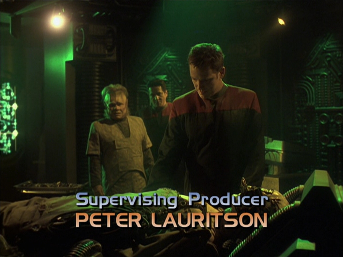 extant_StarTrek_VOY_6x16-Collective_00499.jpg