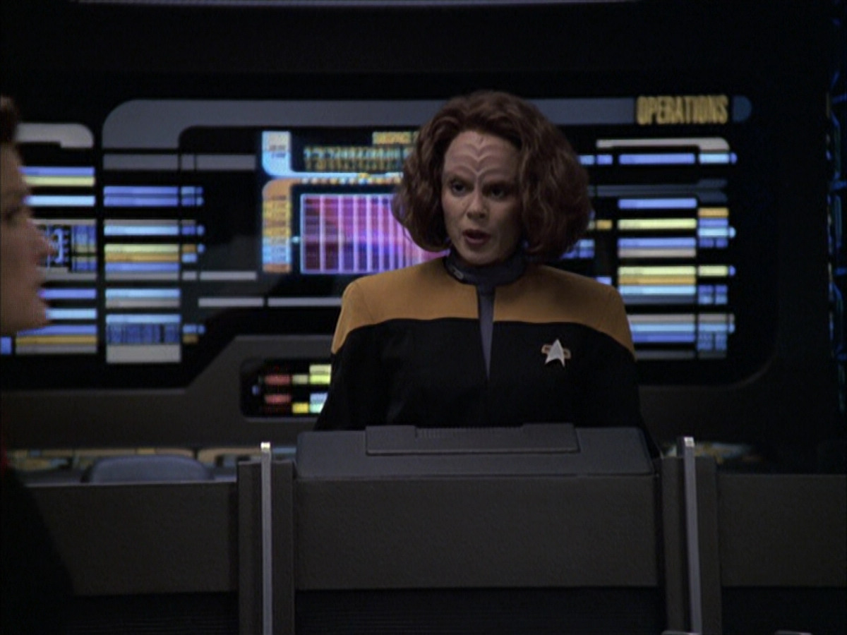 extant_StarTrek_VOY_6x16-Collective_00555.jpg