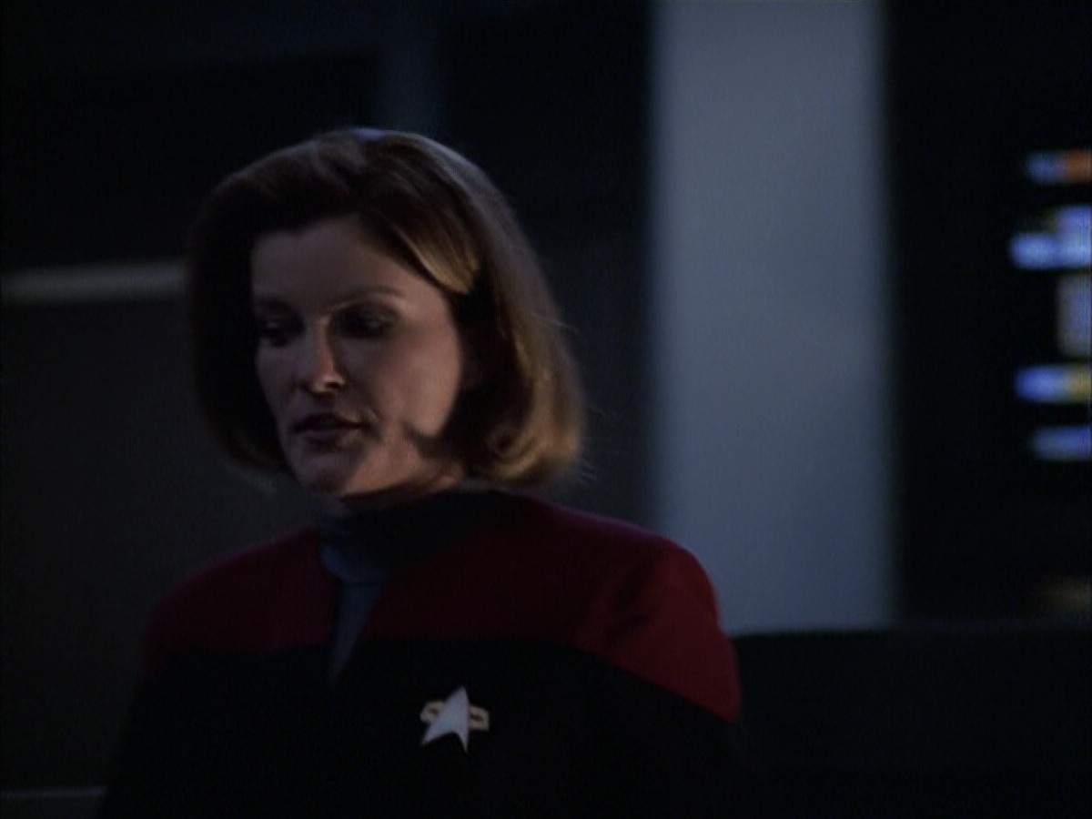 extant_StarTrek_VOY_6x16-Collective_00559.jpg