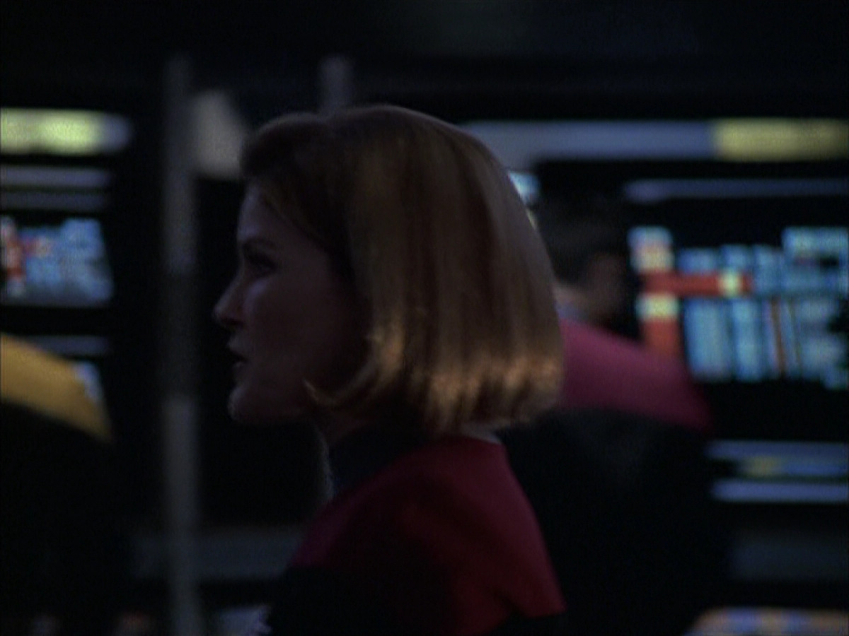 extant_StarTrek_VOY_6x16-Collective_00561.jpg
