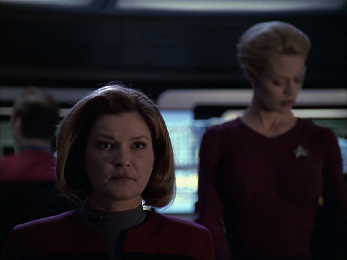 extant_StarTrek_VOY_6x16-Collective_00565.jpg