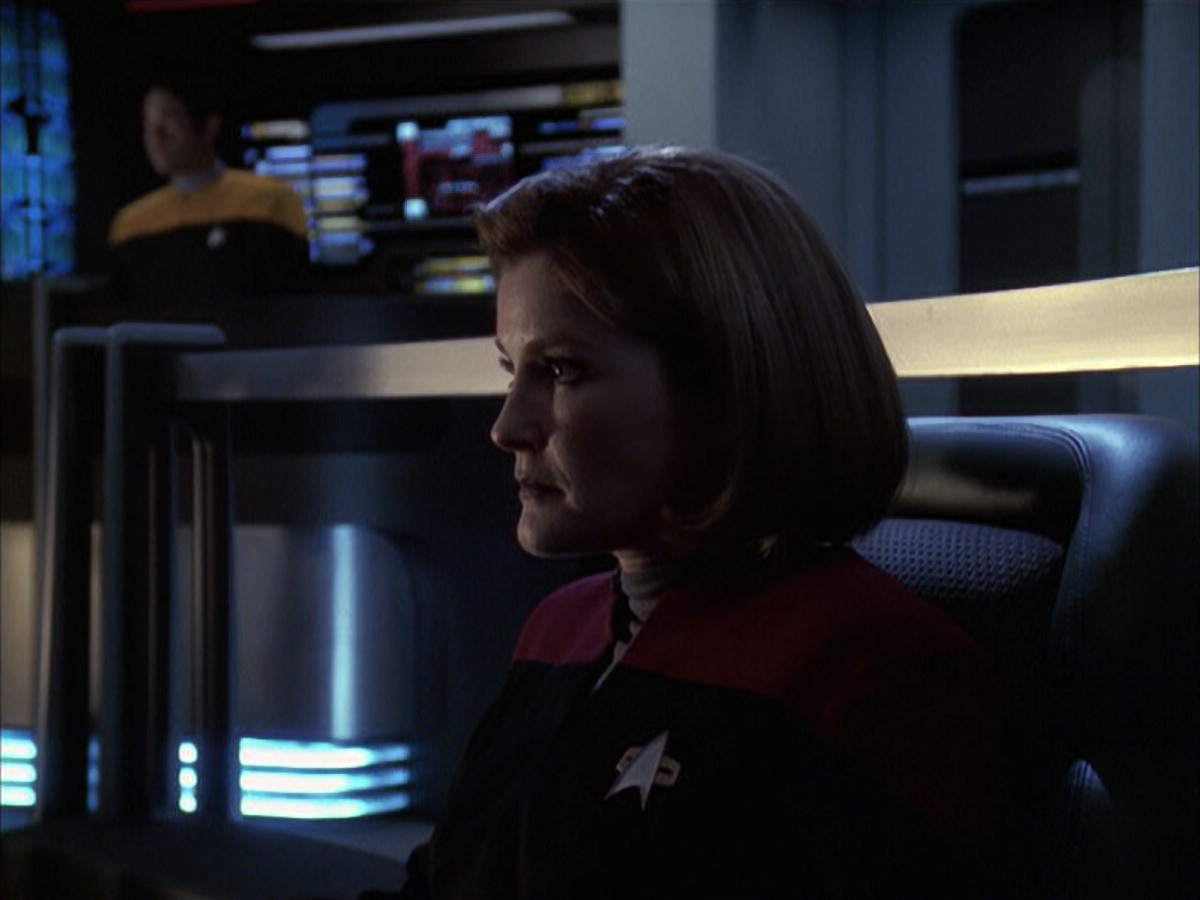 extant_StarTrek_VOY_6x16-Collective_00575.jpg