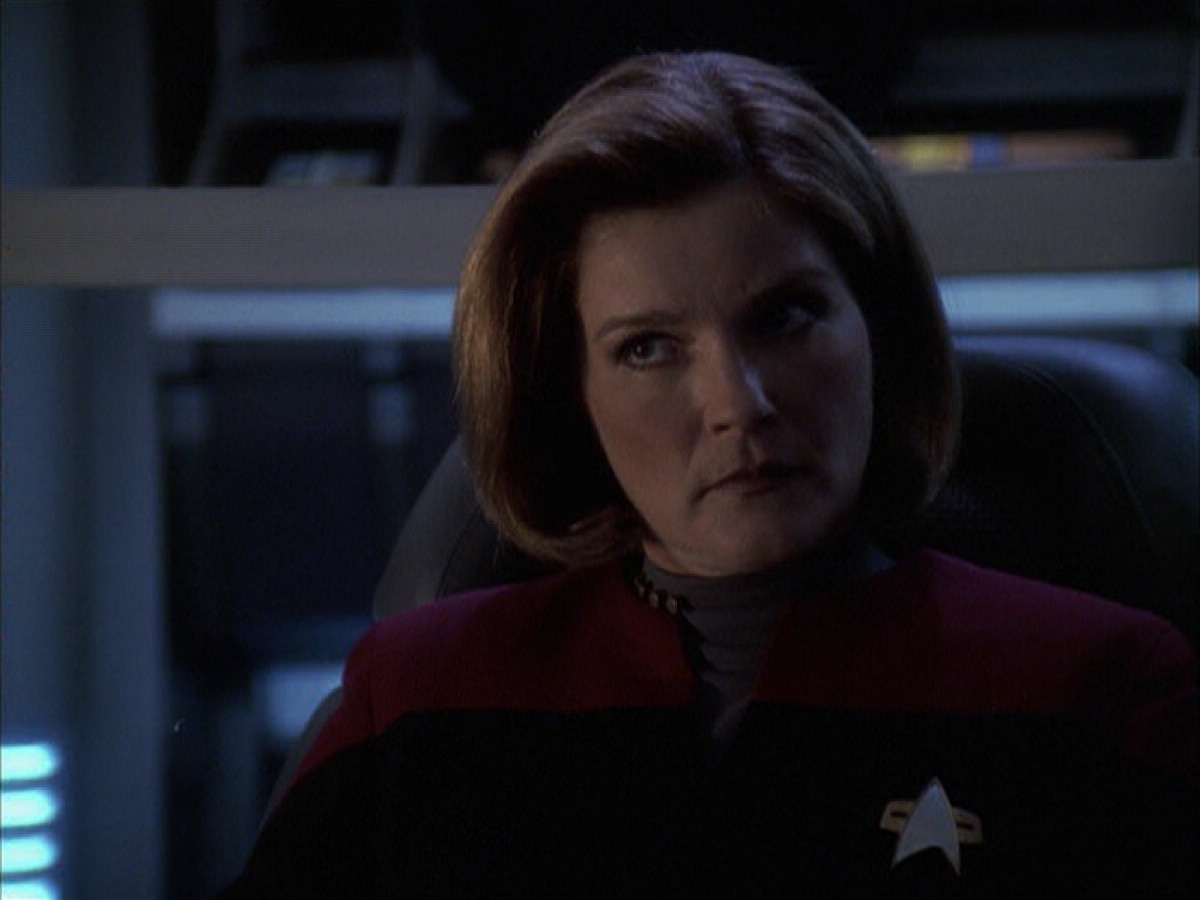 extant_StarTrek_VOY_6x16-Collective_00585.jpg