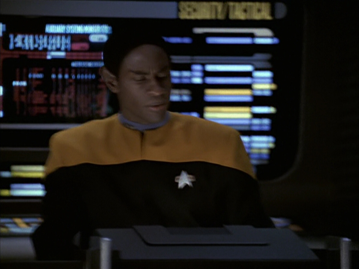 extant_StarTrek_VOY_6x16-Collective_00595.jpg