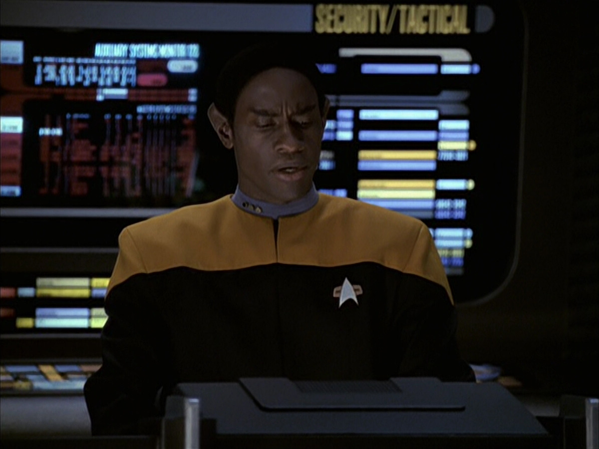 extant_StarTrek_VOY_6x16-Collective_00596.jpg