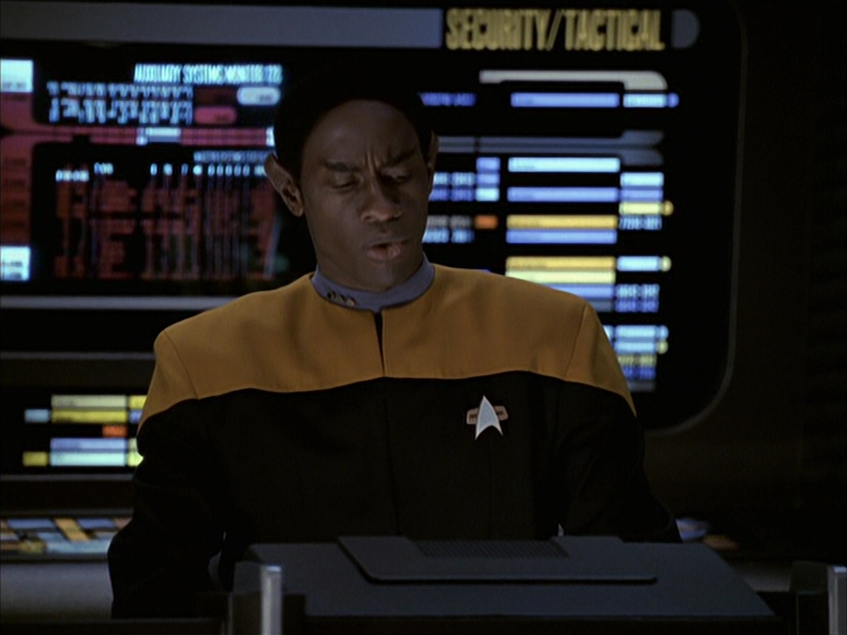 extant_StarTrek_VOY_6x16-Collective_00597.jpg