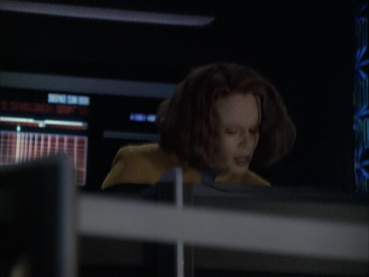 extant_StarTrek_VOY_6x16-Collective_00611.jpg