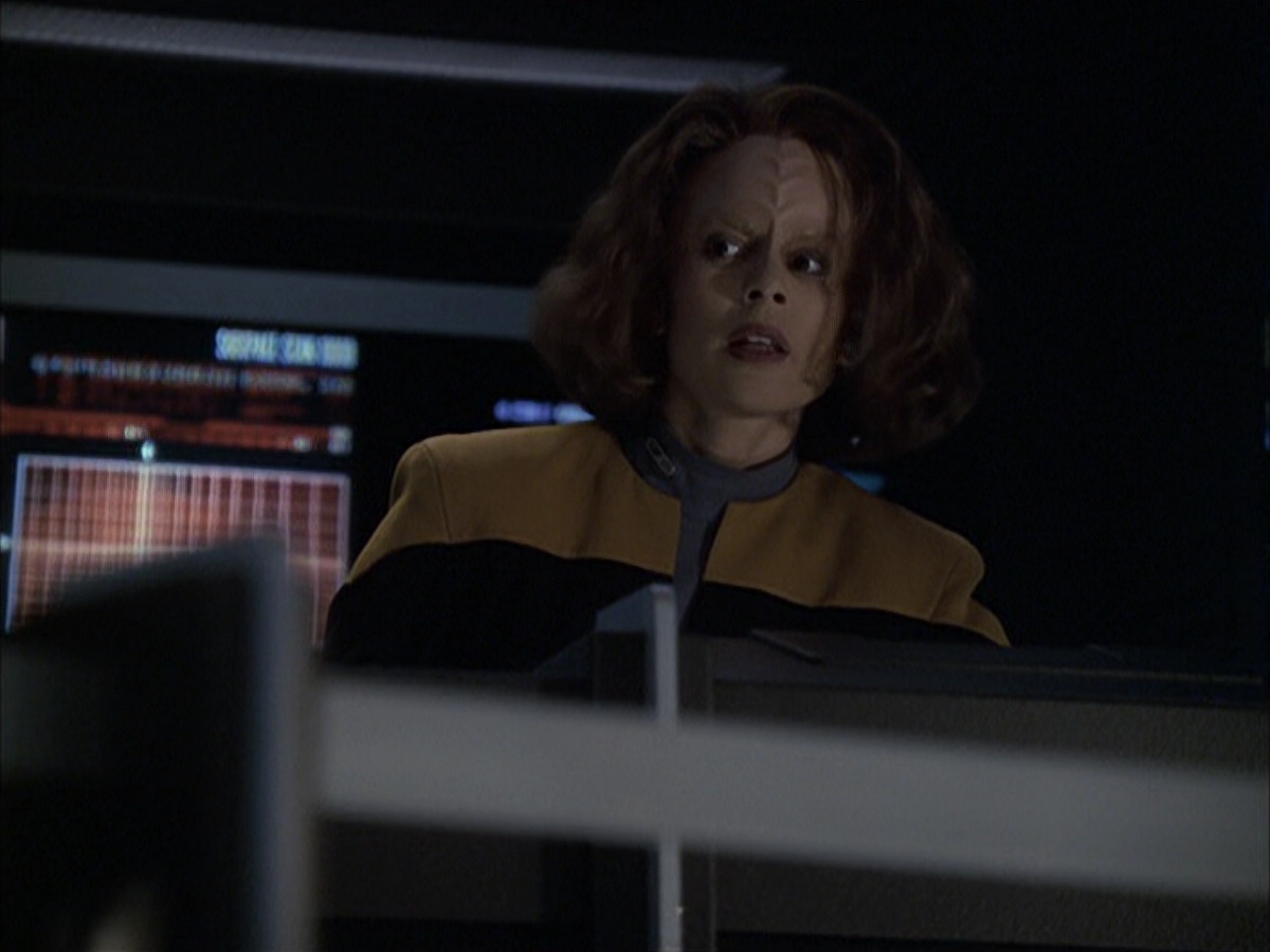 extant_StarTrek_VOY_6x16-Collective_00627.jpg