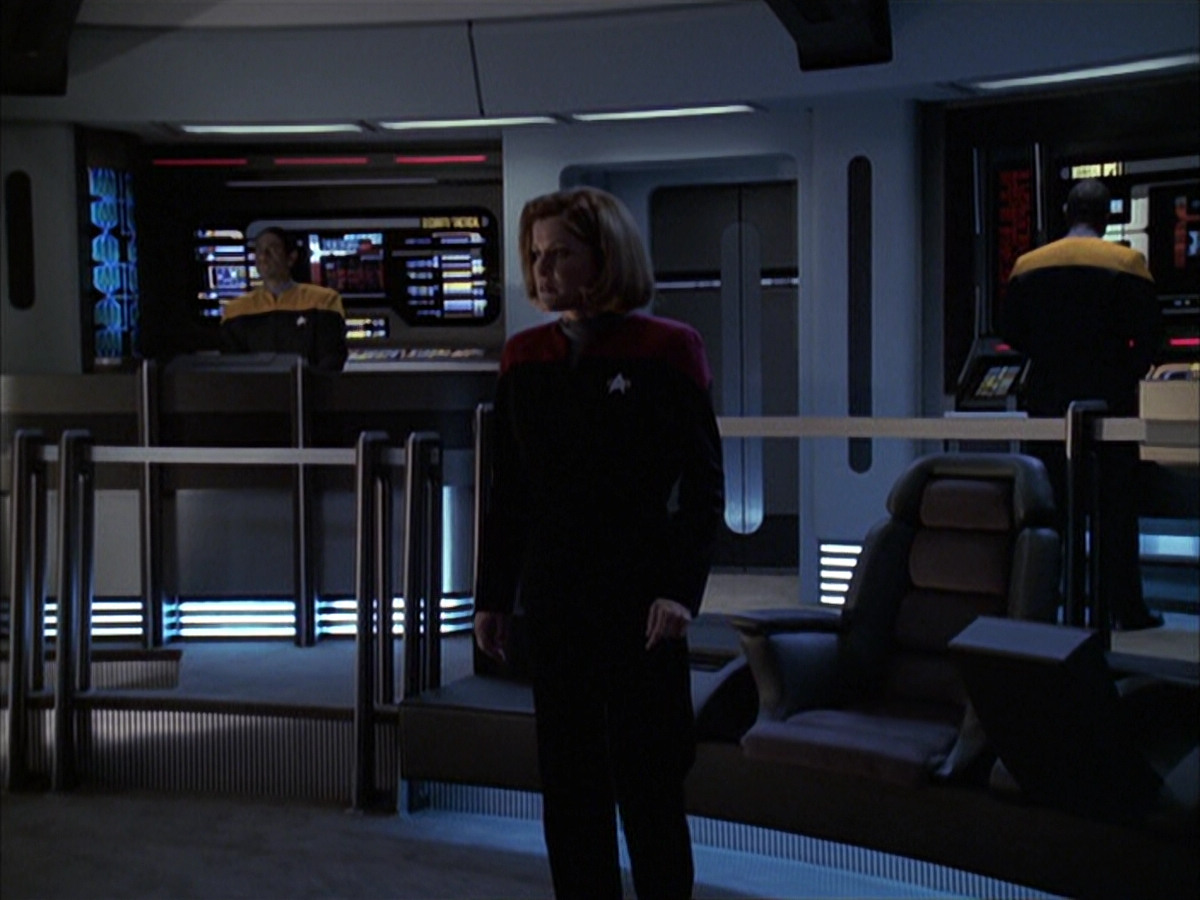 extant_StarTrek_VOY_6x16-Collective_00690.jpg