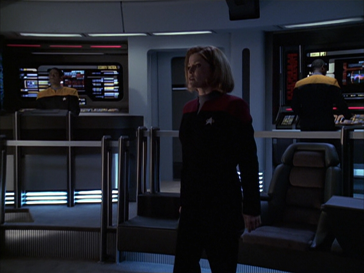 extant_StarTrek_VOY_6x16-Collective_00692.jpg