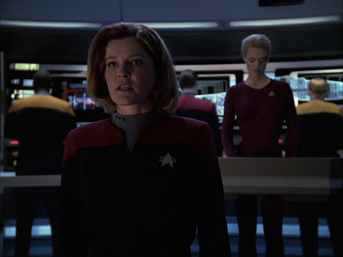 extant_StarTrek_VOY_6x16-Collective_00700.jpg