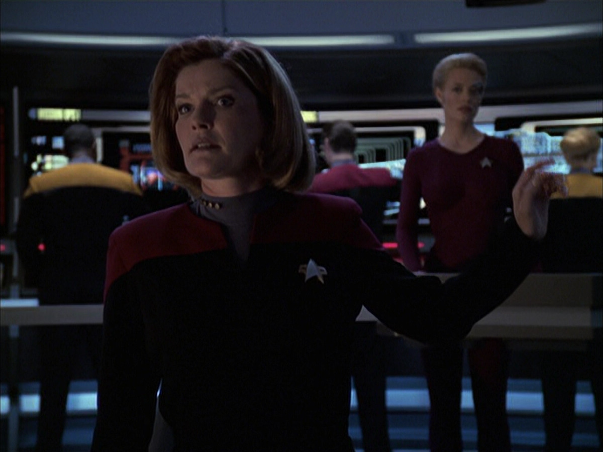 extant_StarTrek_VOY_6x16-Collective_00736.jpg