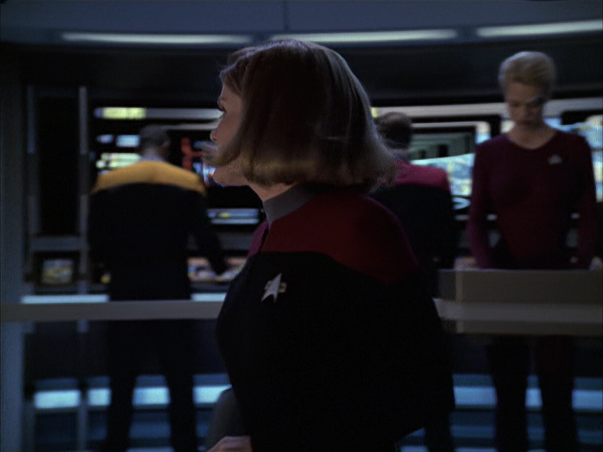 extant_StarTrek_VOY_6x16-Collective_00745.jpg