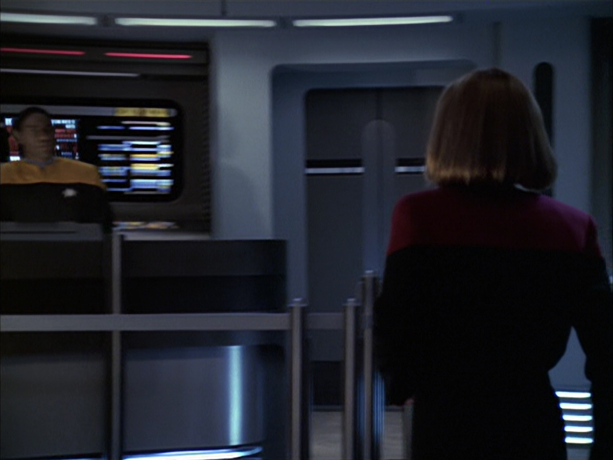 extant_StarTrek_VOY_6x16-Collective_00747.jpg