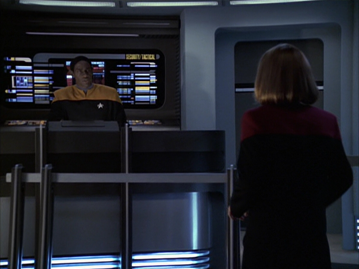 extant_StarTrek_VOY_6x16-Collective_00748.jpg