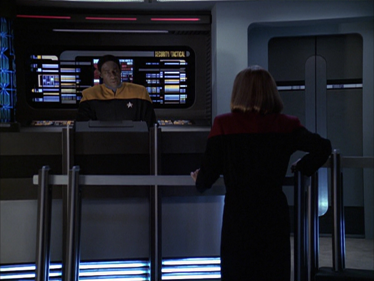extant_StarTrek_VOY_6x16-Collective_00753.jpg