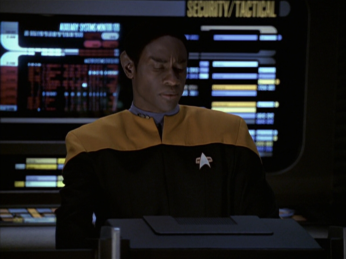 extant_StarTrek_VOY_6x16-Collective_00774.jpg