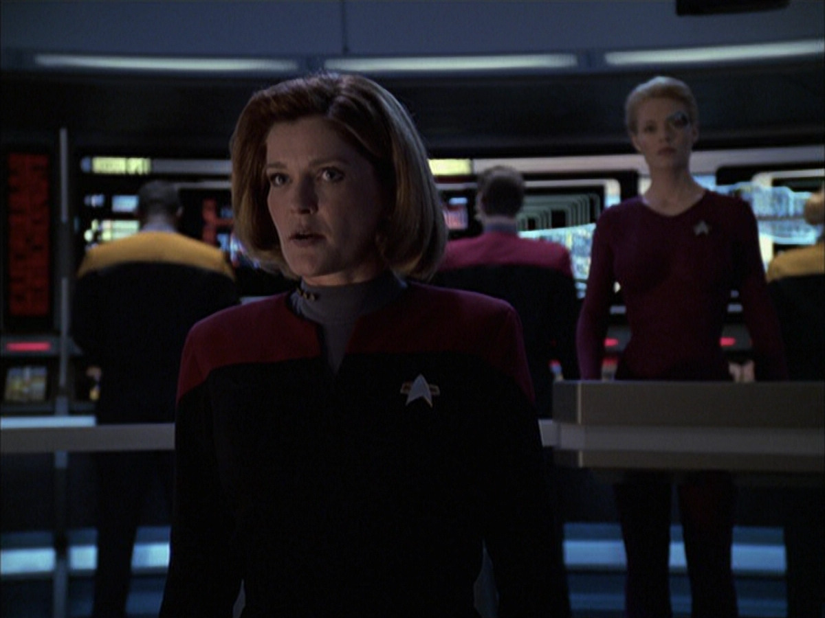 extant_StarTrek_VOY_6x16-Collective_00793.jpg