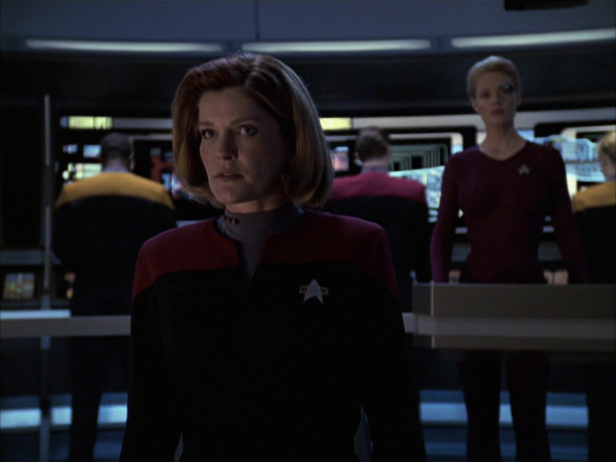 extant_StarTrek_VOY_6x16-Collective_00794.jpg