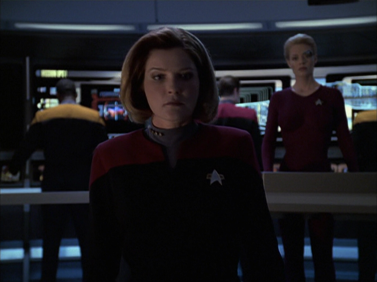 extant_StarTrek_VOY_6x16-Collective_00804.jpg