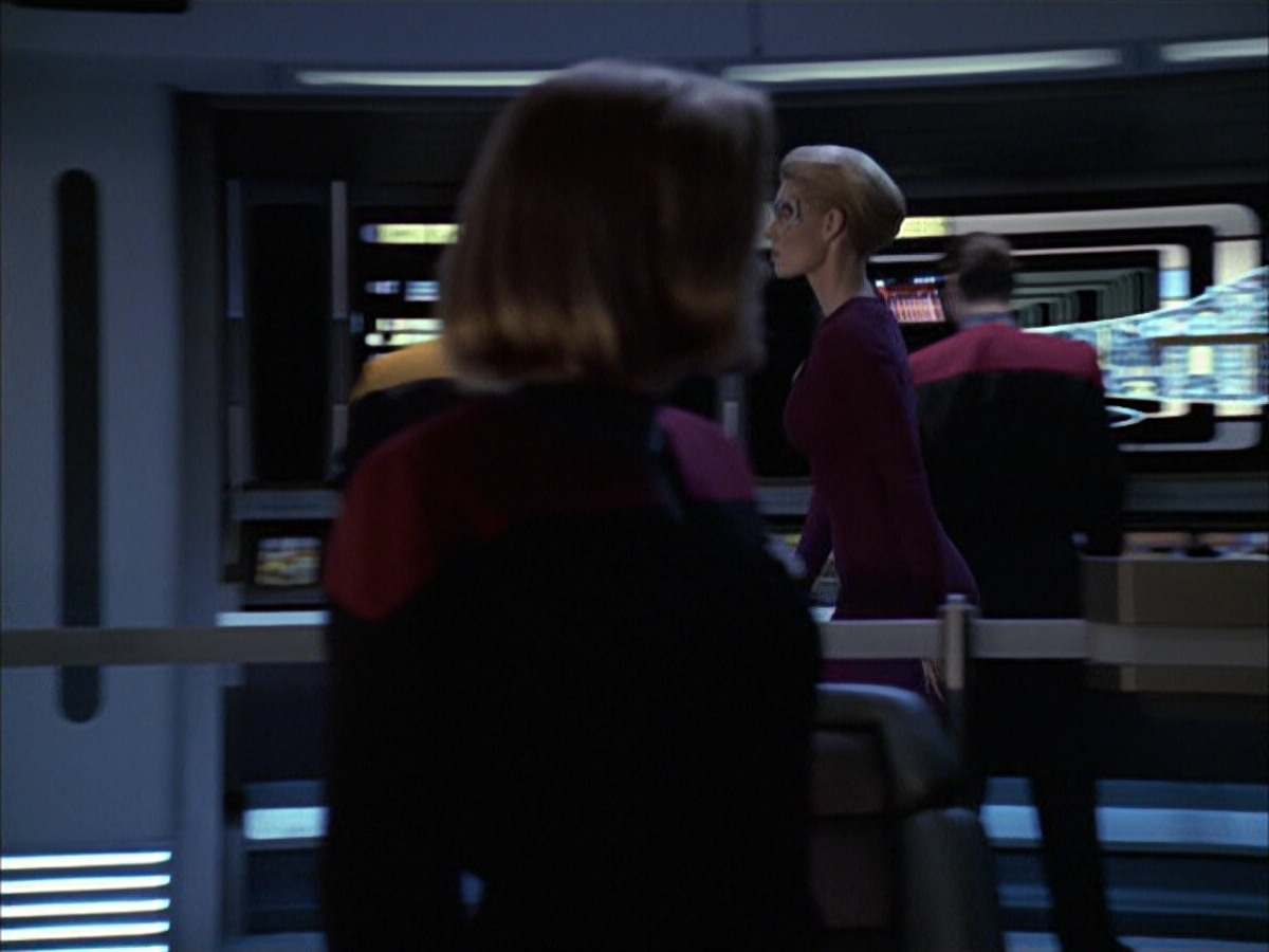 extant_StarTrek_VOY_6x16-Collective_00809.jpg