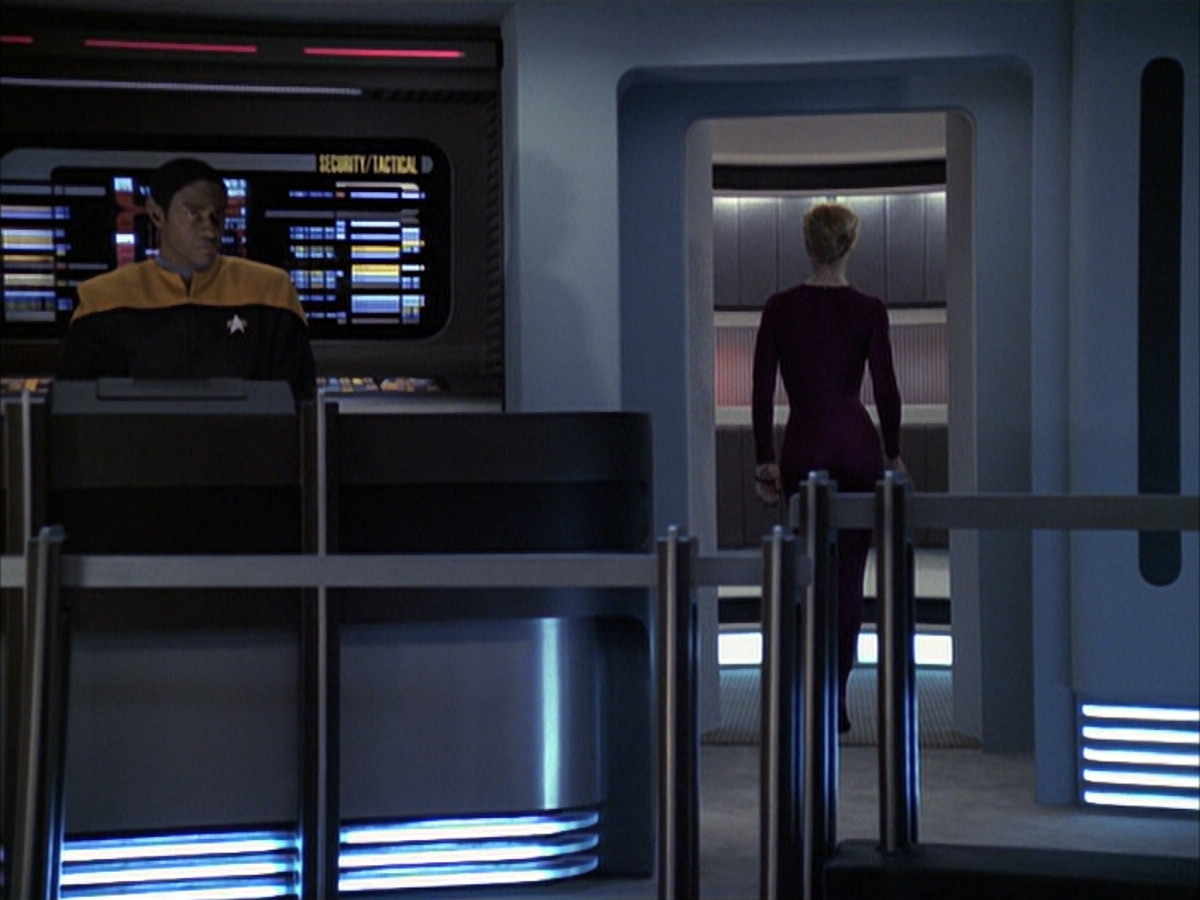 extant_StarTrek_VOY_6x16-Collective_00813.jpg